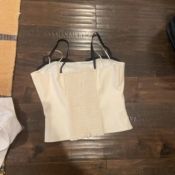 Reformation Melanie Top in Ivory size 2 - Picture 4 of 4